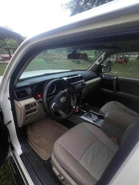 2010 Toyota 4Runner 5th Gen - Image 9 of 14