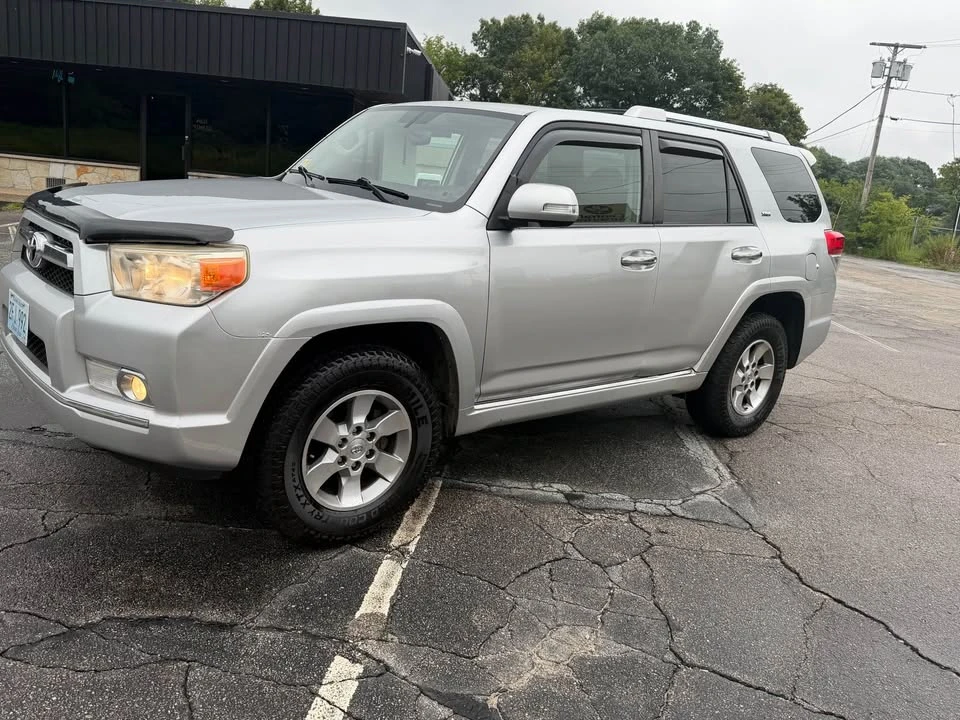 2010 Toyota 4Runner 5th Gen - Image 2 of 14