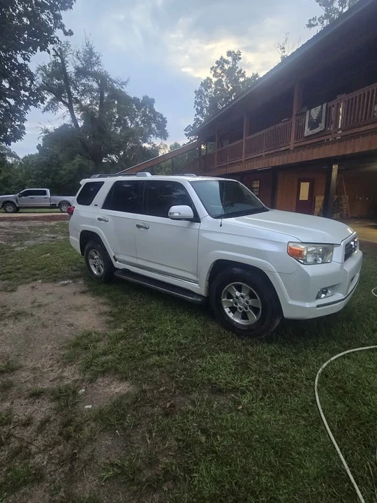 2010 Toyota 4Runner 5th Gen - Image 2 of 14
