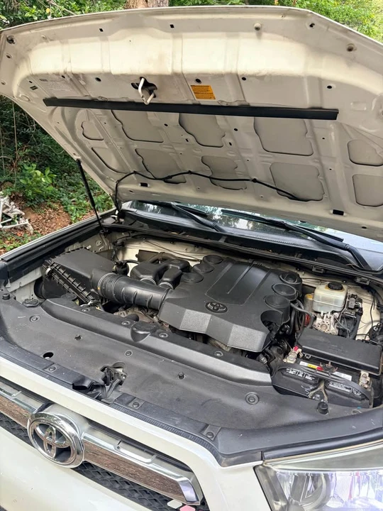 2010 Toyota 4Runner 5th Gen - Image 4 of 18