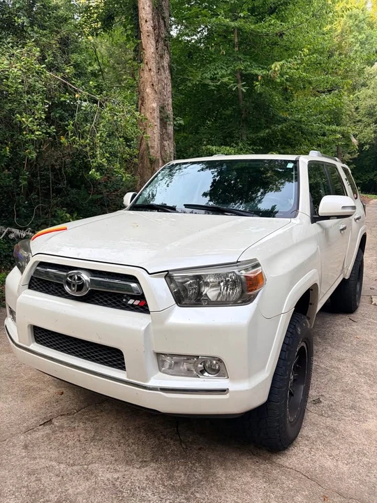 2010 Toyota 4Runner 5th Gen - Image 13 of 18