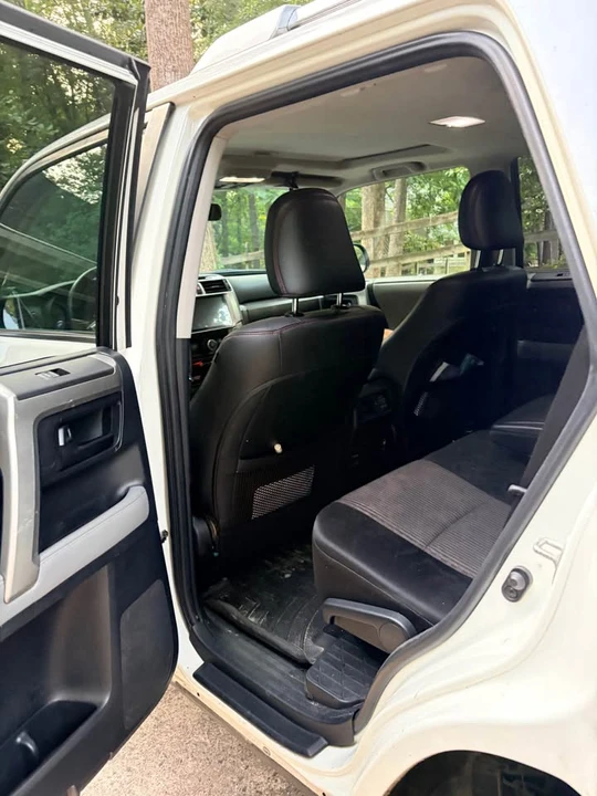 2010 Toyota 4Runner 5th Gen - Image 11 of 18