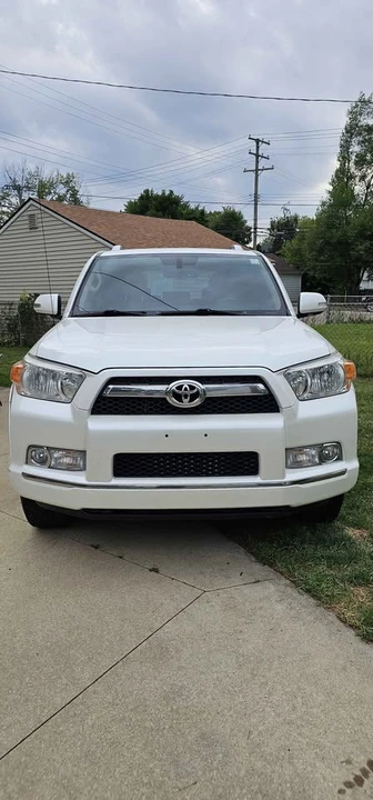 2010 Toyota 4Runner 5th Gen - Image 3 of 15