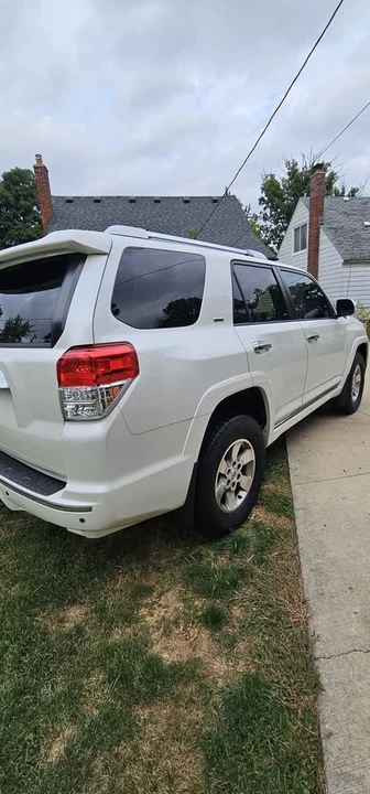 2010 Toyota 4Runner 5th Gen - Image 4 of 15