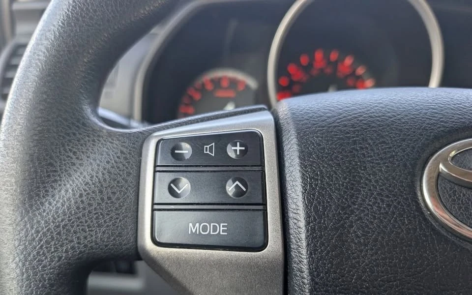2010 Toyota 4Runner 5th Gen - Image 15 of 18