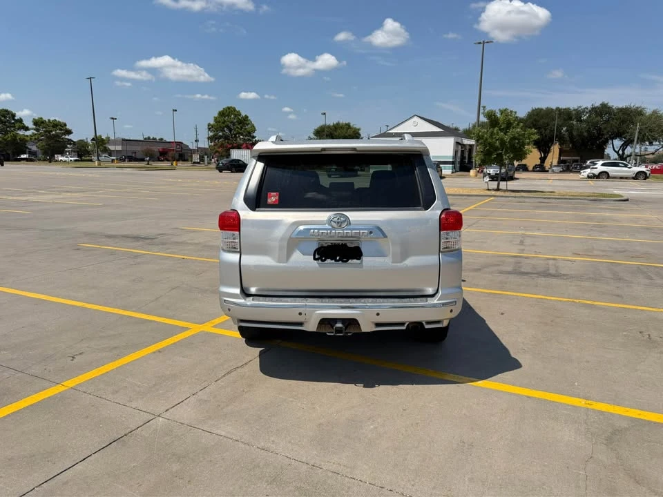 2010 Toyota 4Runner 5th Gen - Image 4 of 10