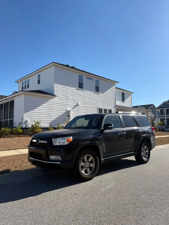 2010 Toyota 4Runner 5th Gen - Image 5 of 16