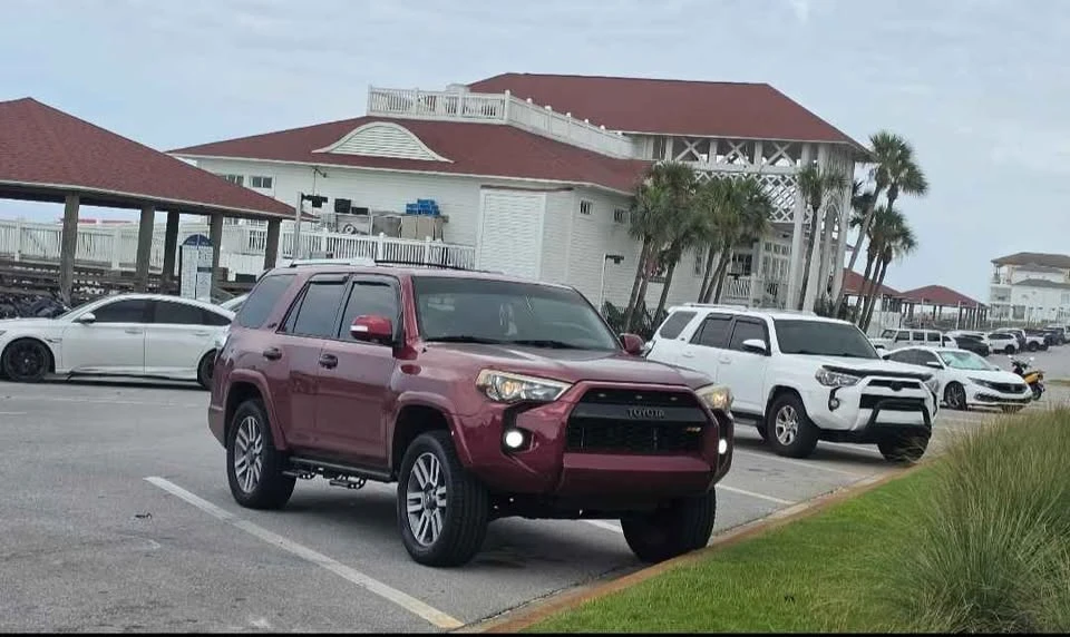 2010 Toyota 4Runner 5th Gen - Image 2 of 11