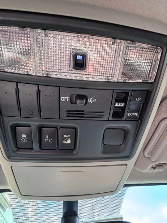 2010 Toyota 4Runner - Image 13 of 19