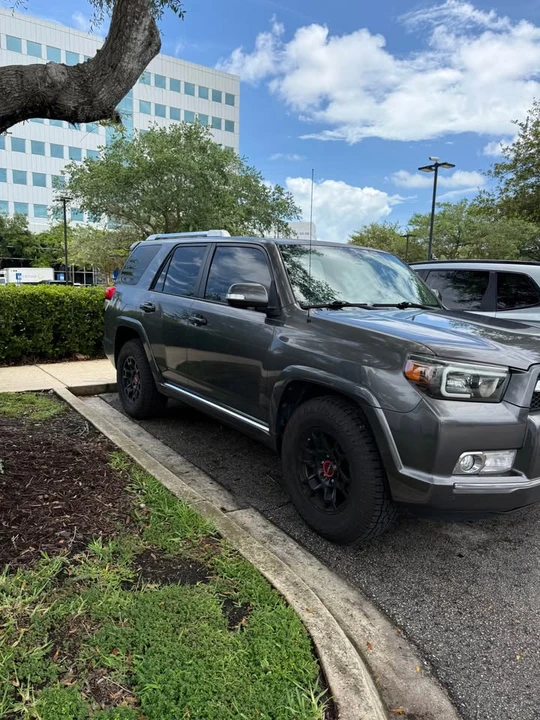 2010 Toyota 4Runner - Image 3 of 13