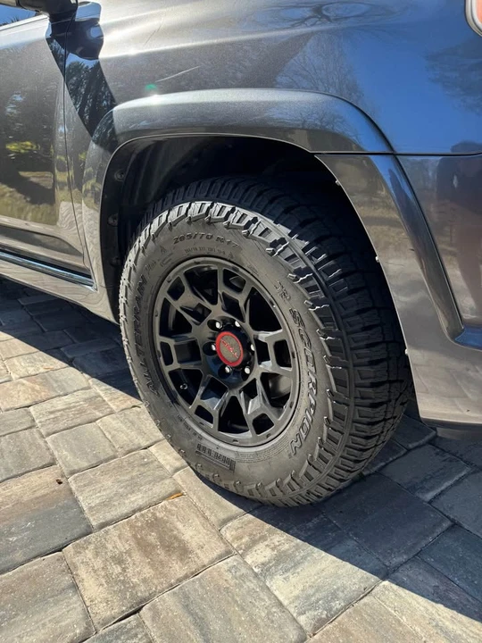 2010 Toyota 4Runner - Image 10 of 13