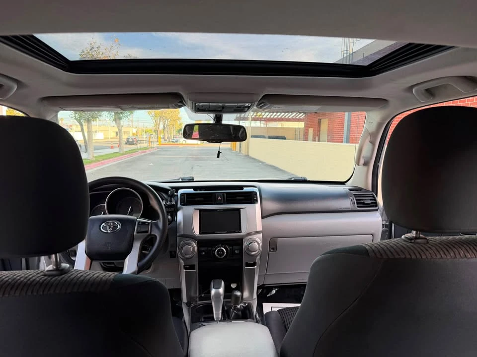 2010 Toyota 4Runner 5th Gen - Image 7 of 12