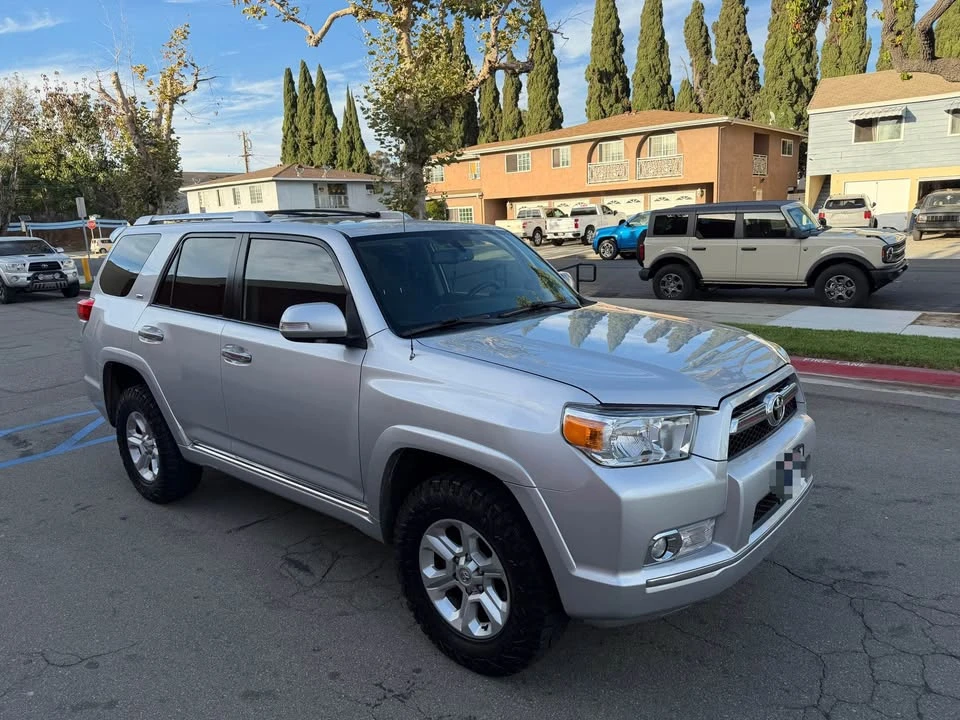 2010 Toyota 4Runner 5th Gen - Image 2 of 12