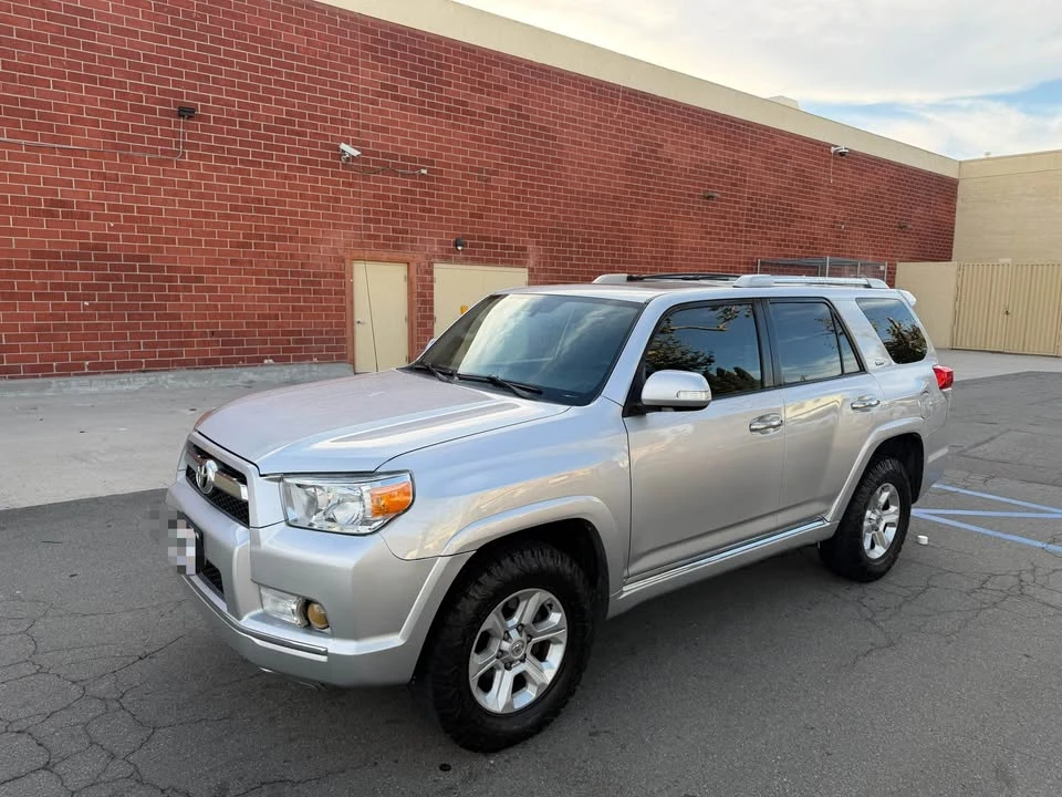 2010 Toyota 4Runner 5th Gen - Image 2 of 12