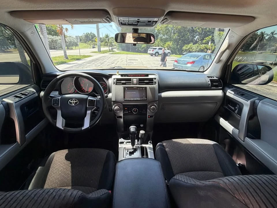 2010 Toyota 4Runner 5th Gen - Image 8 of 9
