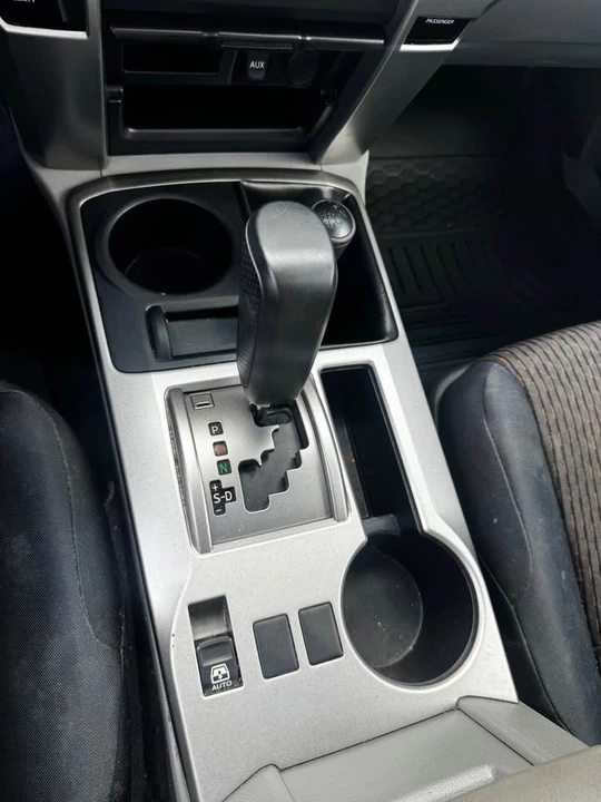2010 Toyota 4Runner 5th Gen - Image 13 of 17