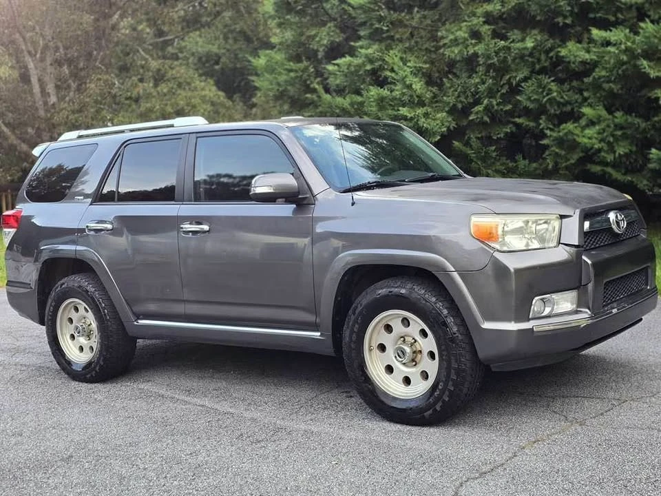 2010 Toyota 4Runner 5th Gen - Image 5 of 10