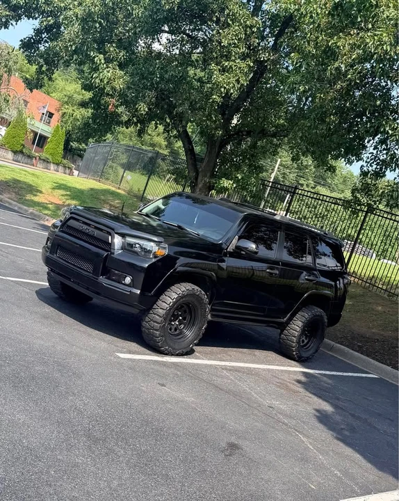 2010 Toyota 4Runner 5th Gen - Image 2 of 9