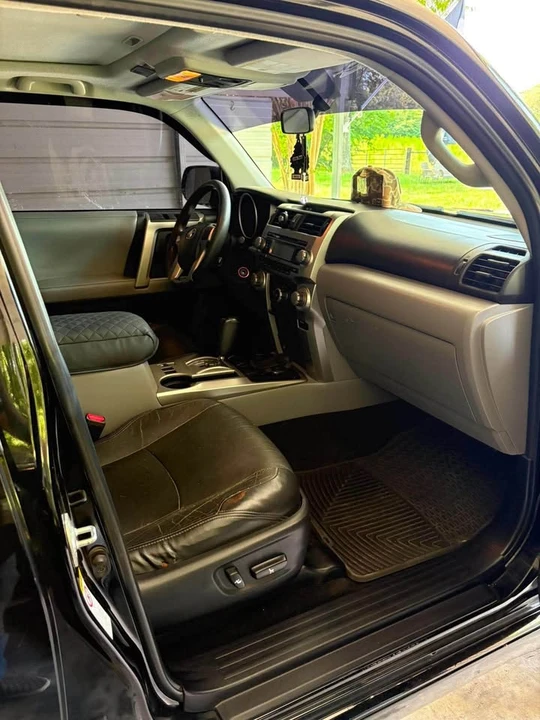 2010 Toyota 4Runner 5th Gen - Image 7 of 9