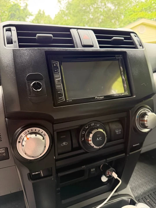 2010 Toyota 4Runner 5th Gen - Image 11 of 13
