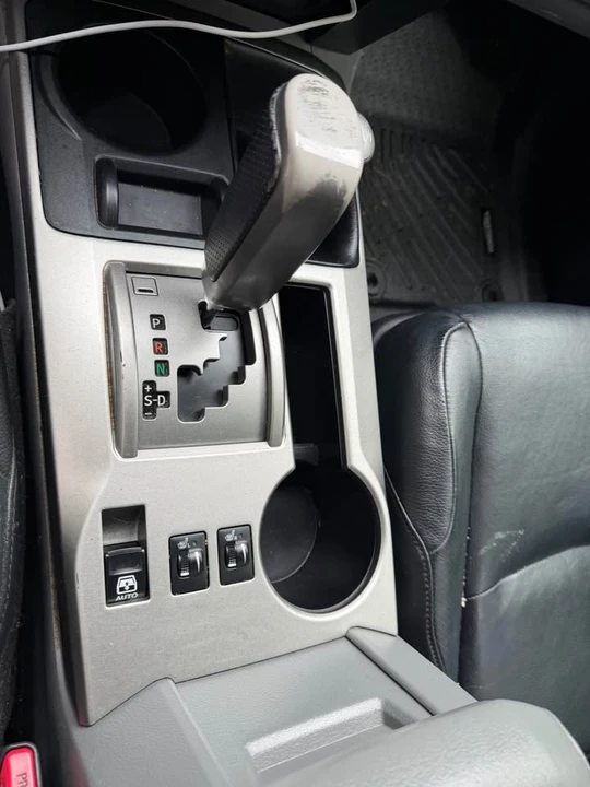 2010 Toyota 4Runner 5th Gen - Image 12 of 13