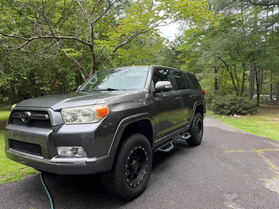 2010 Toyota 4Runner 5th Gen - Image 3 of 13