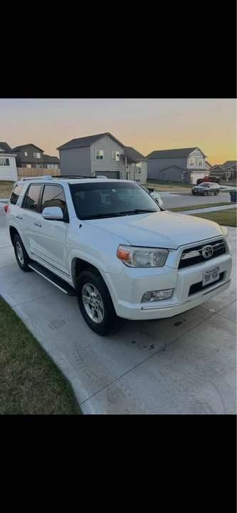 2010 Toyota 4Runner 5th Gen - Image 3 of 7