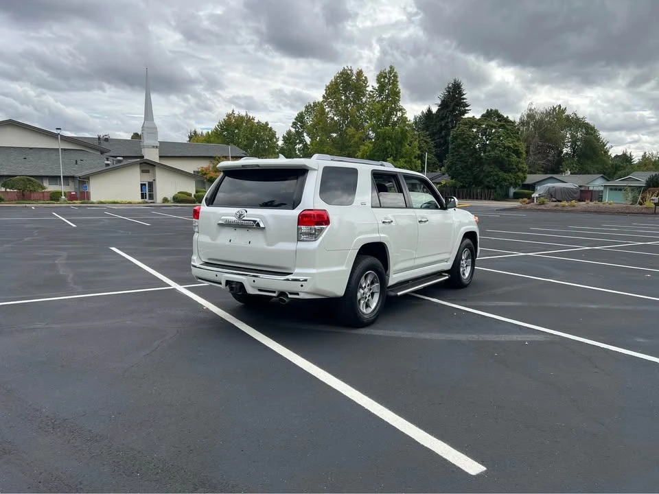 2010 Toyota 4Runner 5th Gen - Image 8 of 20