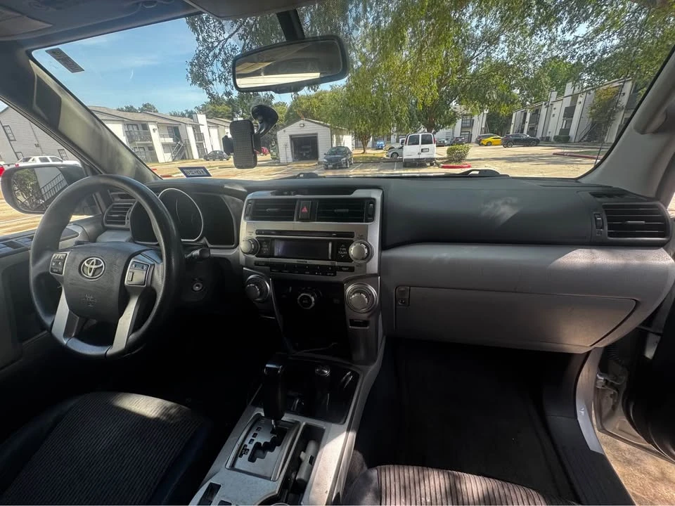 2010 Toyota 4Runner 5th Gen - Image 9 of 10