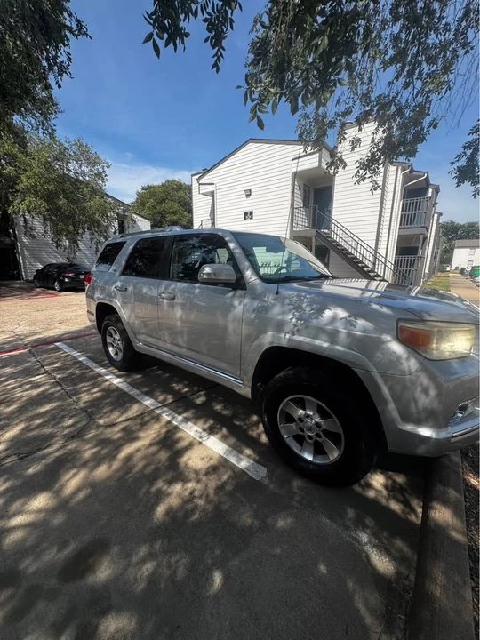 2010 Toyota 4Runner 5th Gen - Image 3 of 10