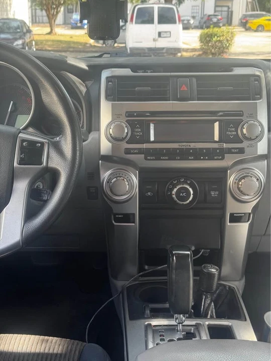 2010 Toyota 4Runner 5th Gen - Image 8 of 10
