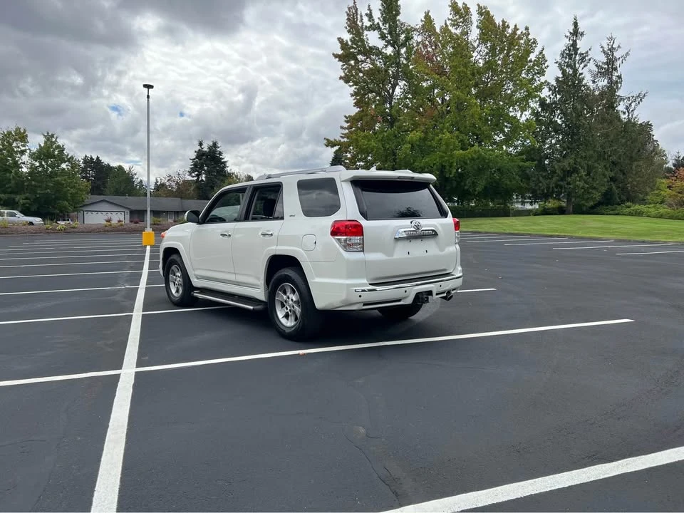 2010 Toyota 4Runner 5th Gen - Image 3 of 20