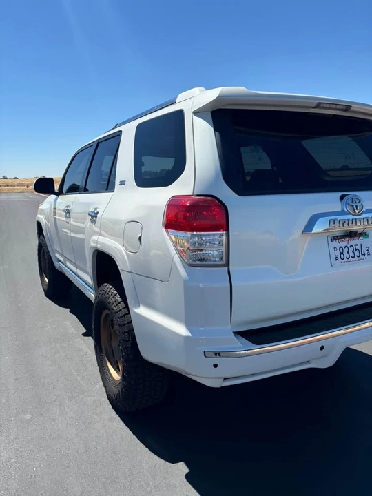 2010 Toyota 4Runner 5th Gen - Image 4 of 7
