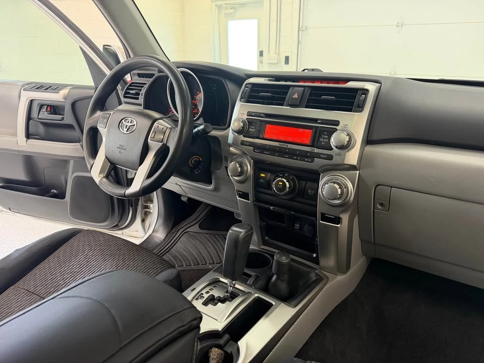 2010 Toyota 4Runner 5th Gen - Image 8 of 20