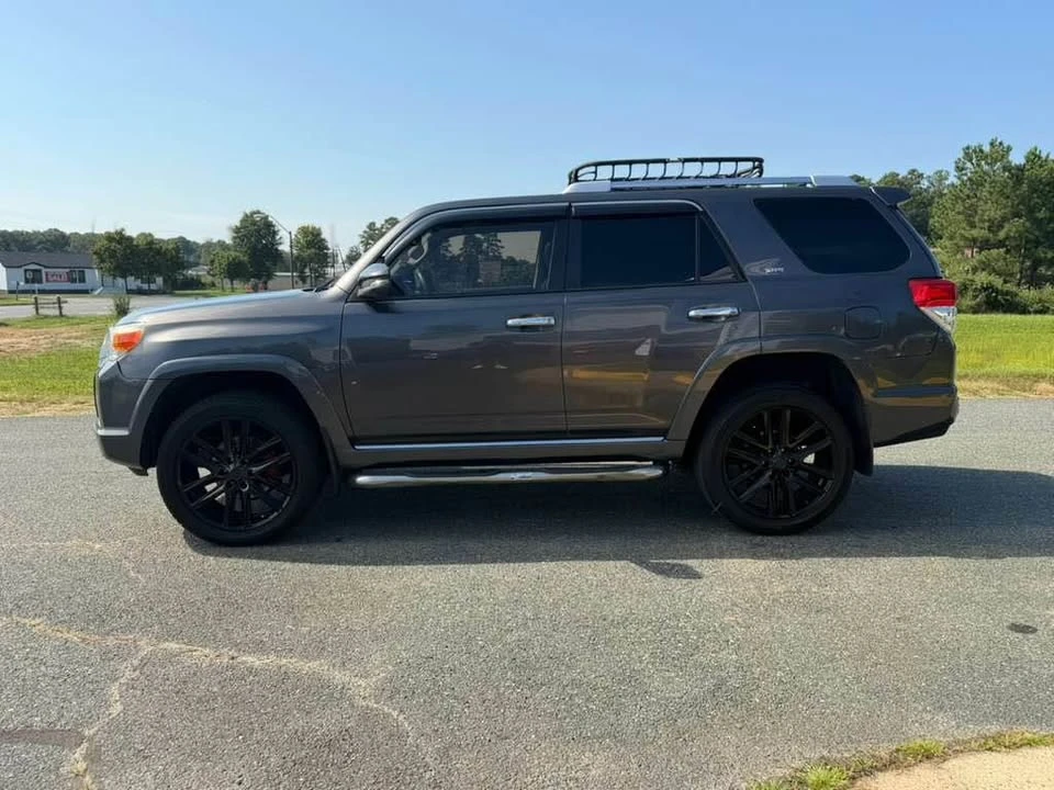 2010 Toyota 4Runner 5th Gen - Image 8 of 16