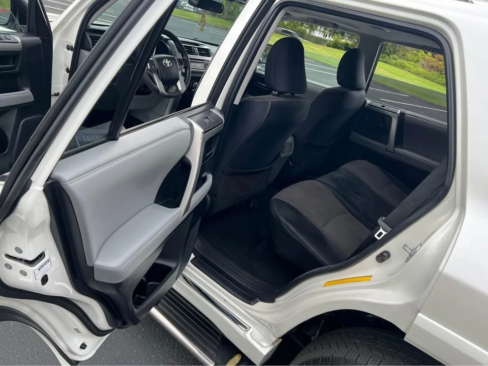 2010 Toyota 4Runner 5th Gen - Image 15 of 20