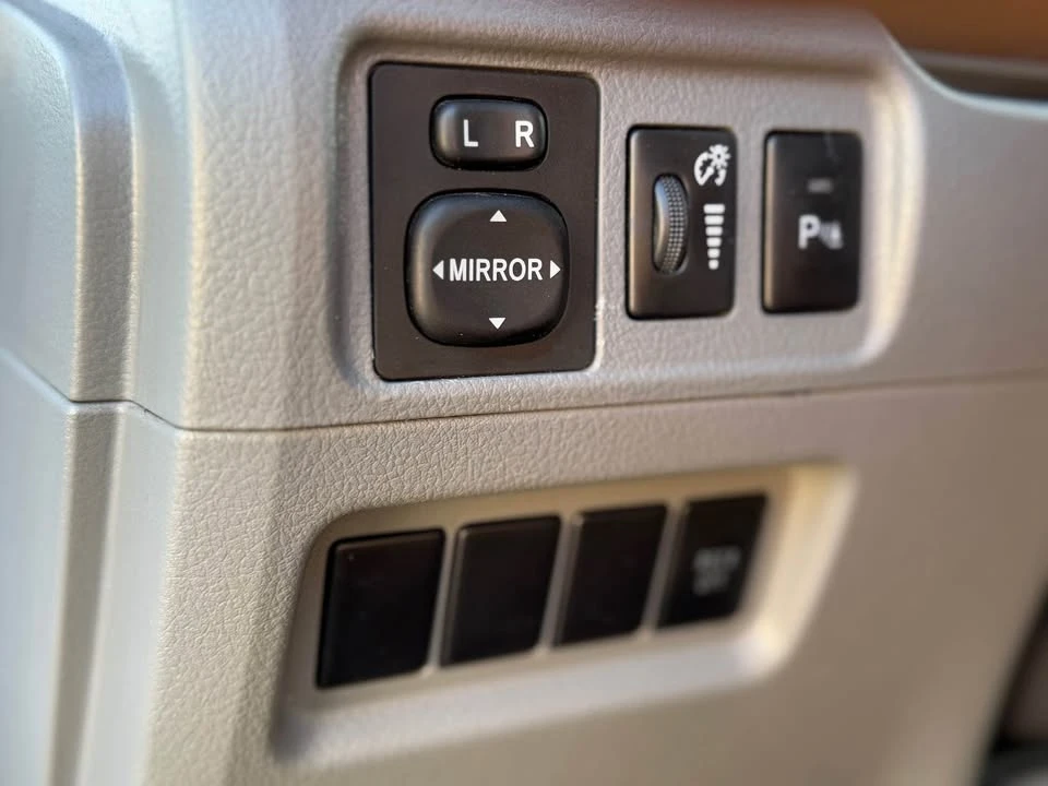2010 Toyota 4Runner 5th Gen - Image 18 of 19