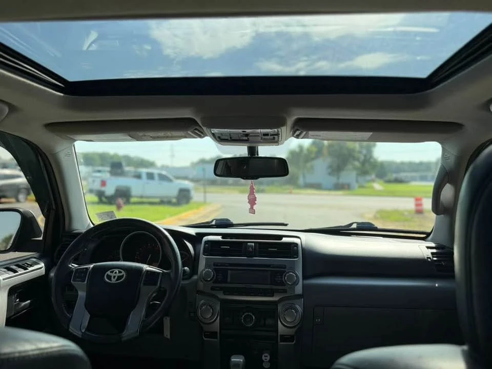 2010 Toyota 4Runner 5th Gen - Image 14 of 16