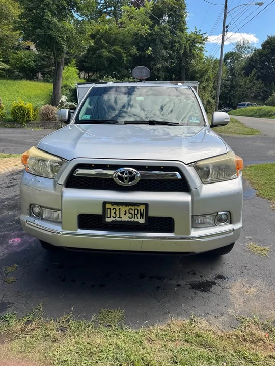 2010 Toyota 4Runner 5th Gen - Image 5 of 14