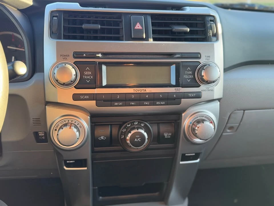 2010 Toyota 4Runner 5th Gen - Image 16 of 19