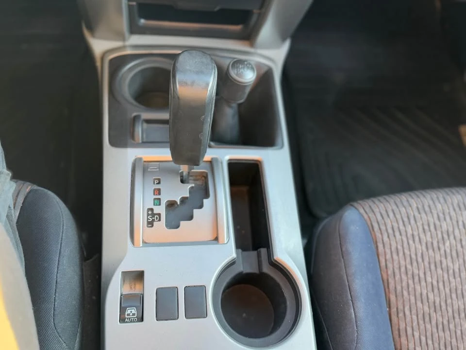 2010 Toyota 4Runner 5th Gen - Image 15 of 19