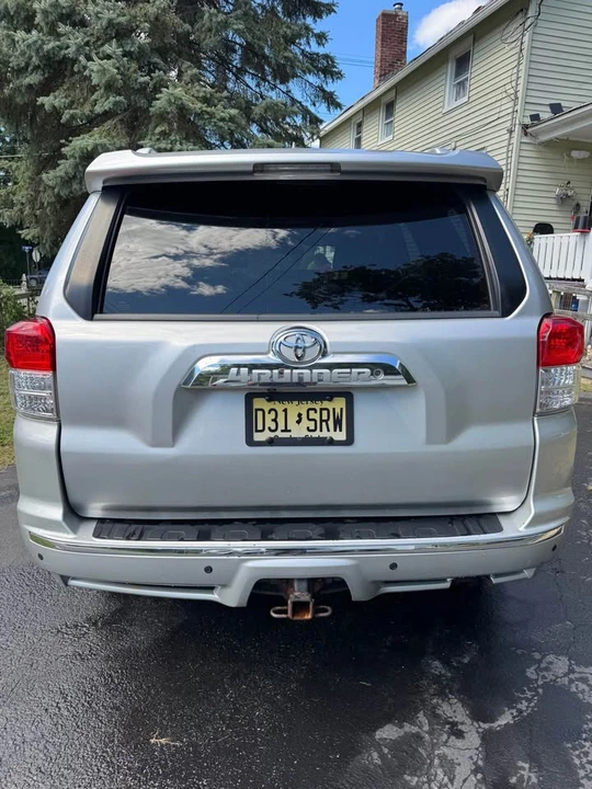 2010 Toyota 4Runner 5th Gen - Image 2 of 14