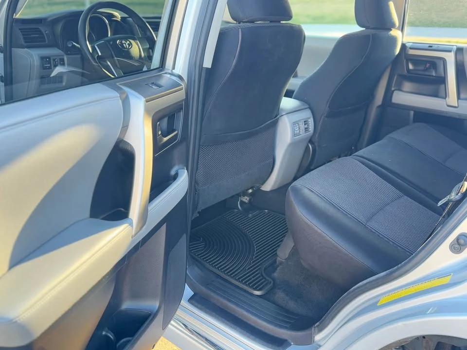 2010 Toyota 4Runner 5th Gen - Image 13 of 19