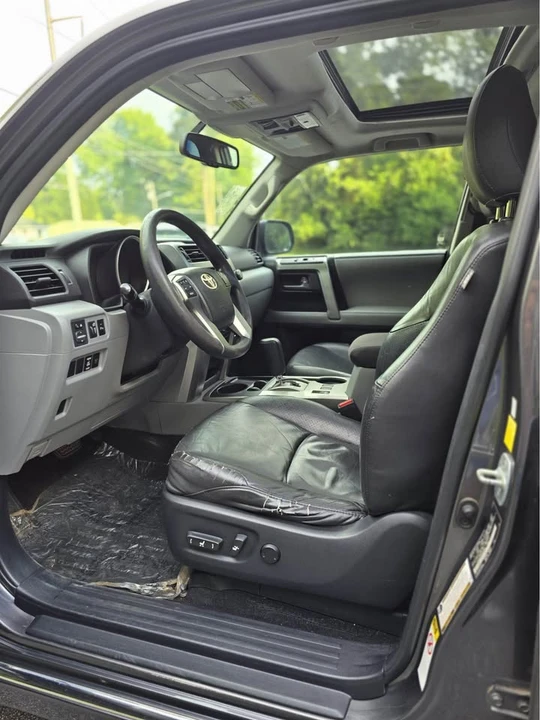 2010 Toyota 4Runner 5th Gen - Image 6 of 9