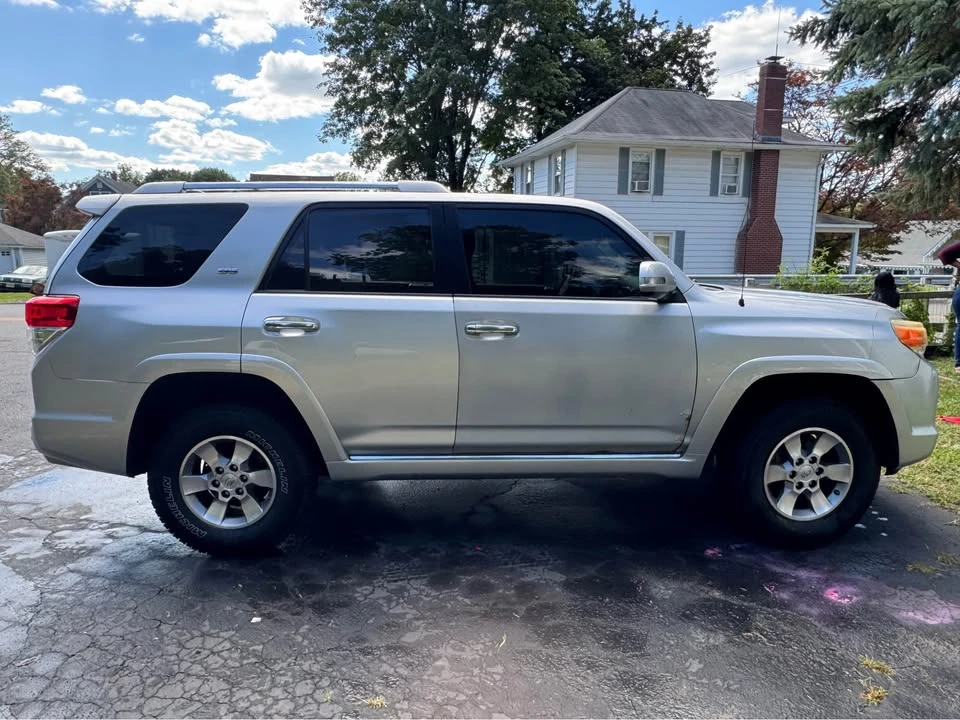 2010 Toyota 4Runner 5th Gen - Image 4 of 14