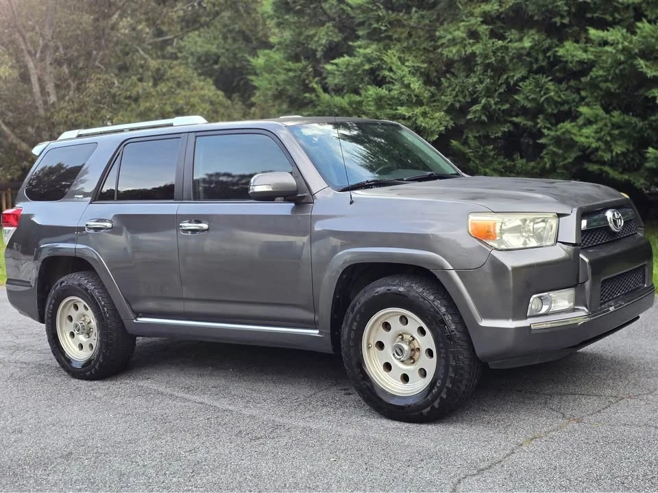 2010 Toyota 4Runner 5th Gen - Image 2 of 9
