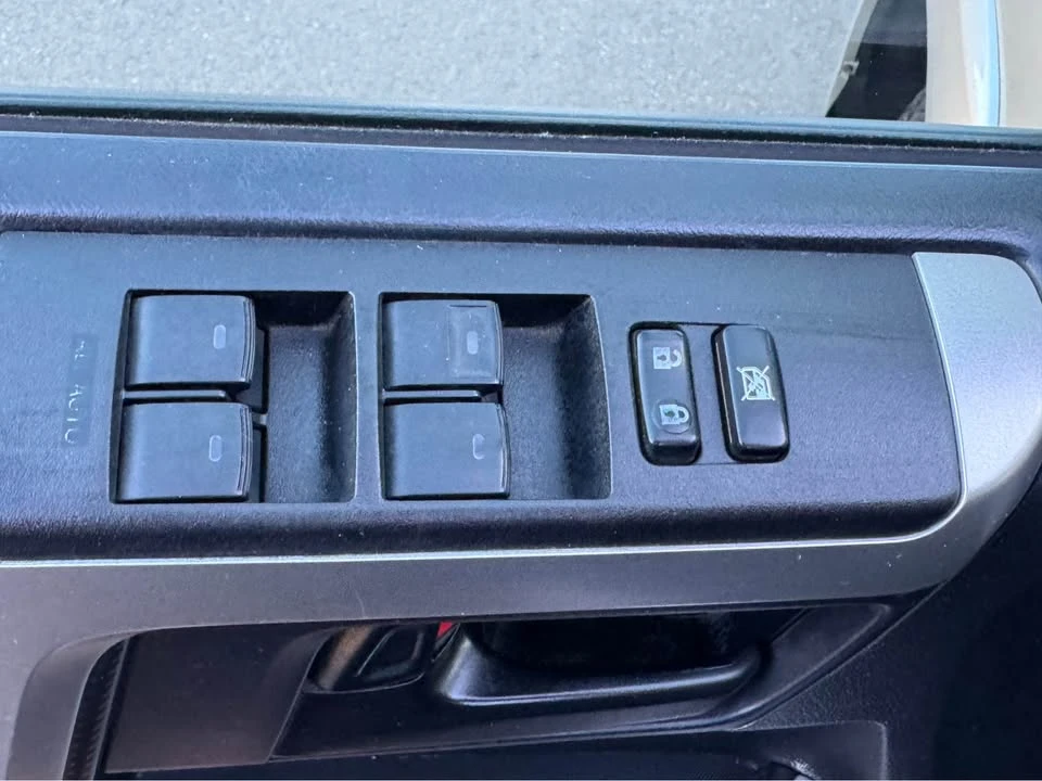 2010 Toyota 4Runner 5th Gen - Image 17 of 18