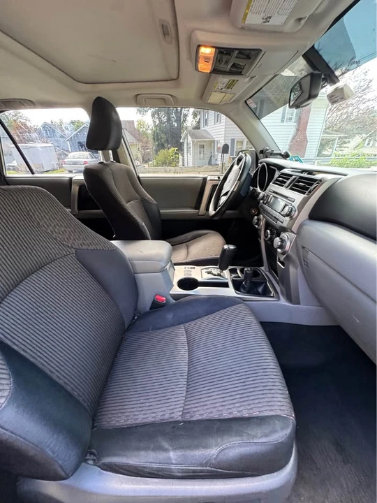 2010 Toyota 4Runner 5th Gen - Image 11 of 14