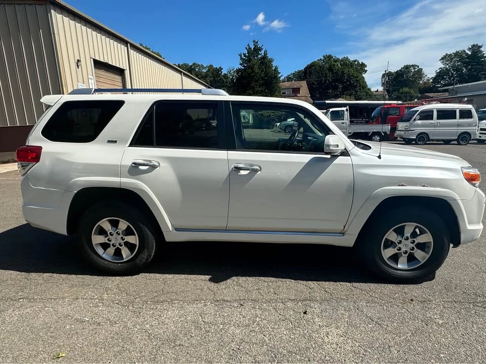 2010 Toyota 4Runner 5th Gen - Image 2 of 19