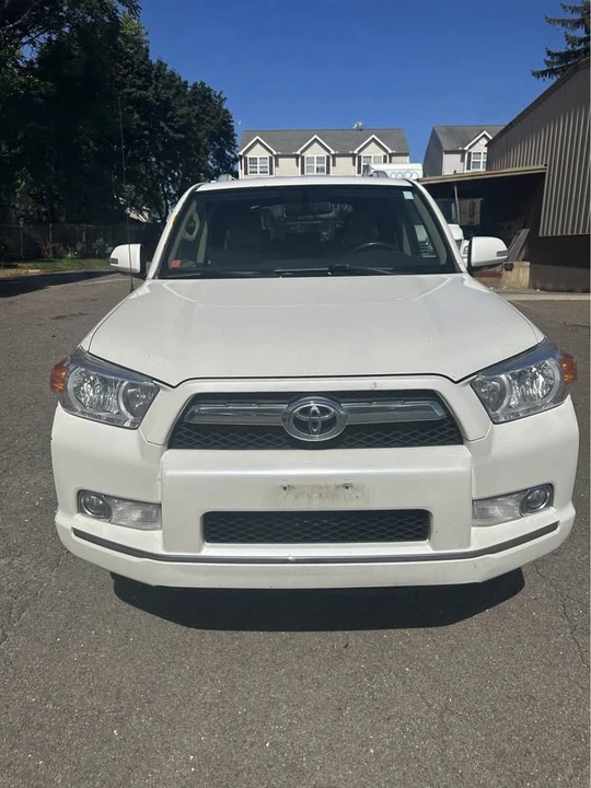 2010 Toyota 4Runner 5th Gen - Image 3 of 19